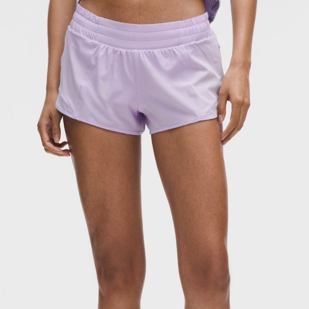 Women's Lululemon Low-Rise 2.5" Hotty Hot Shorts, Purple Size 10